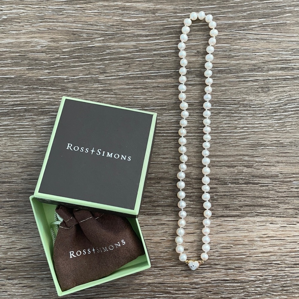 Pearl Choker with Heart Shaped Gold Clasp